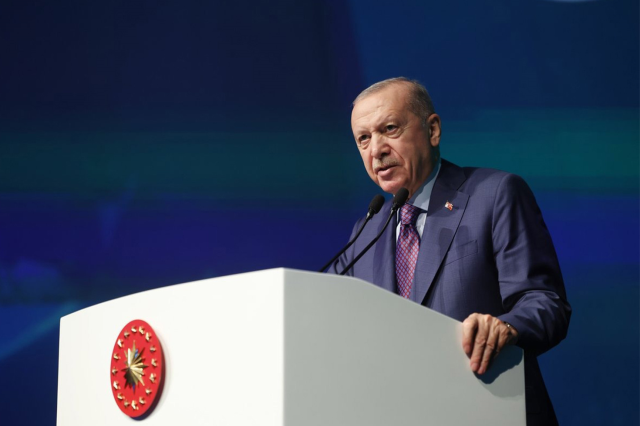 Cumhurbaşkanı Erdoğan Sıfır Atık Forumu'nda: İklim meselesi, tıpkı savaş ve küresel salgın gibi insanlığın tamamını tehdit eden ciddi bir sorundur