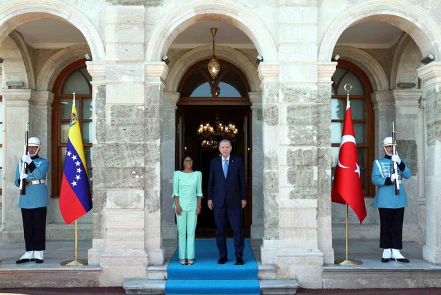 Erdoğan, Venezuela Vekiliyle Görüştü