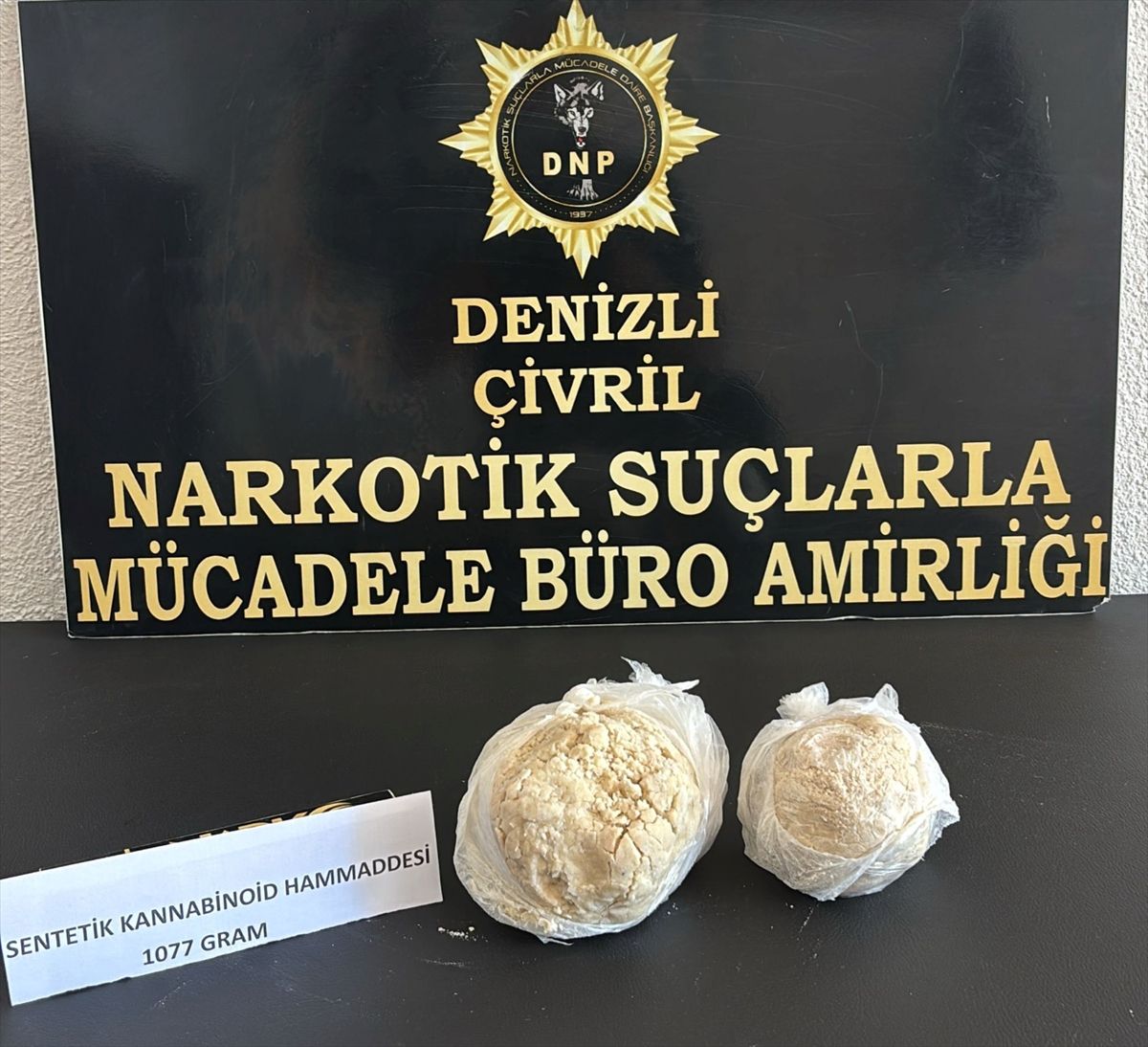 Çivril\'de Uyuşturucu Operasyonu: 3 Tutuklama