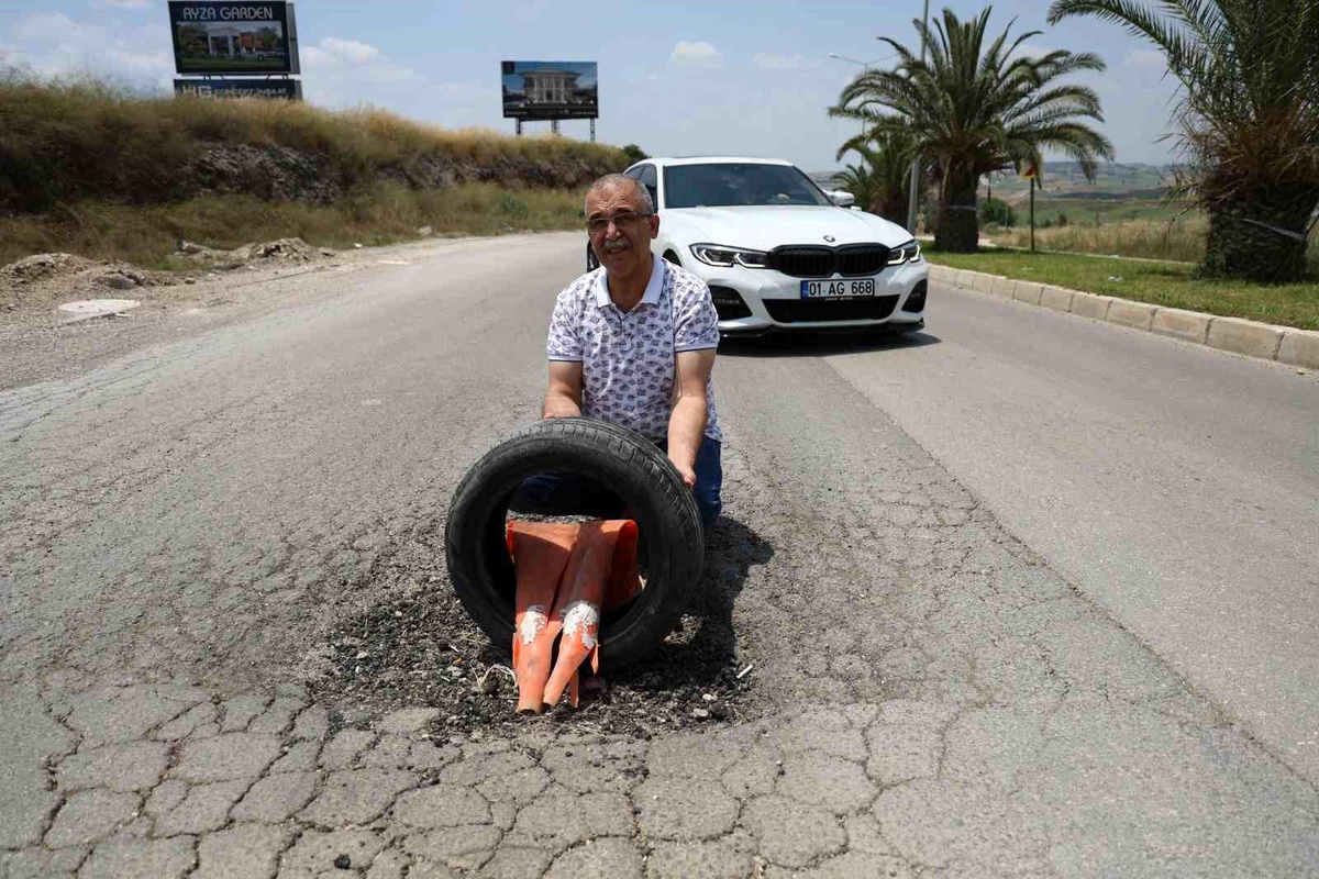 Depremzedelerin yol çilesi: Çukurlara kendi önlemlerini aldılar