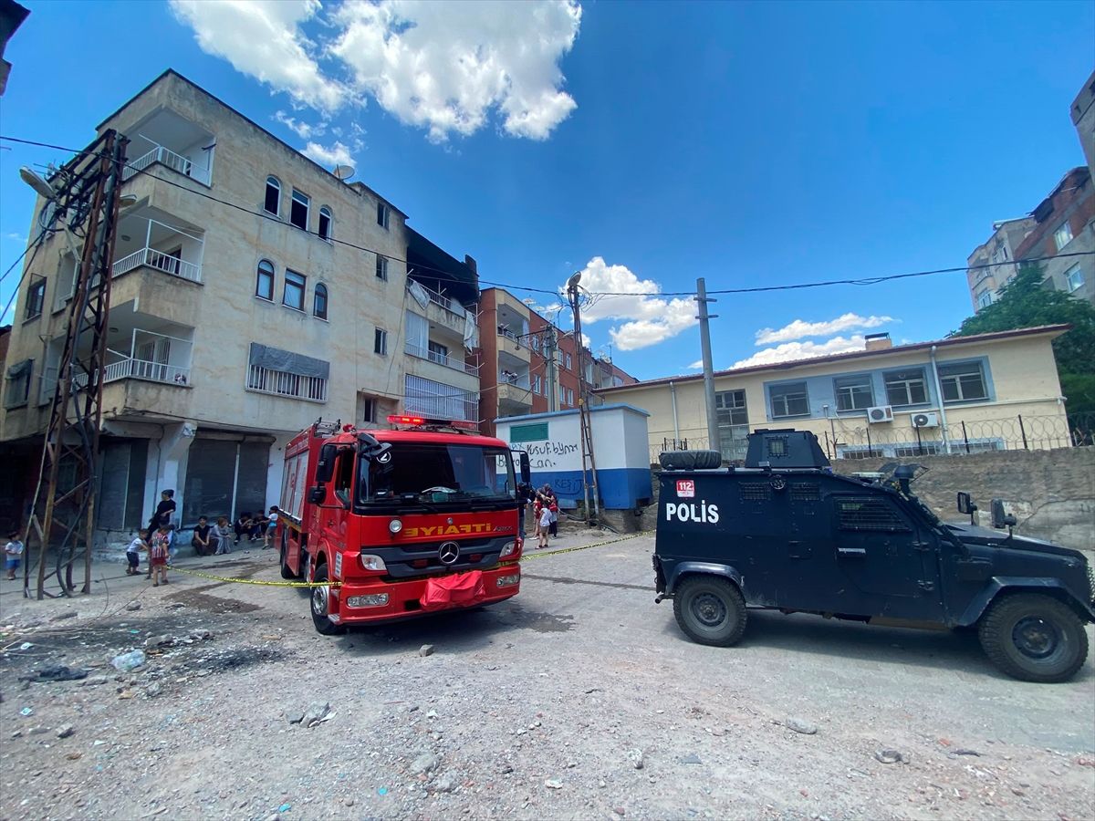 Diyarbakır\'da Yangın Paniği