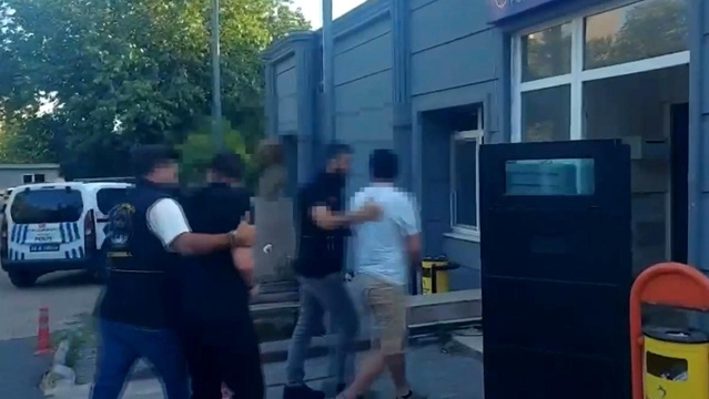 Esenyurt'ta 'Yan Bakma' Tartışması Kanlı Bitti