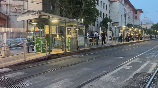 İstanbul'da Tramvay Kazası: 6 Yaşındaki Çocuk Hayatını Kaybe
