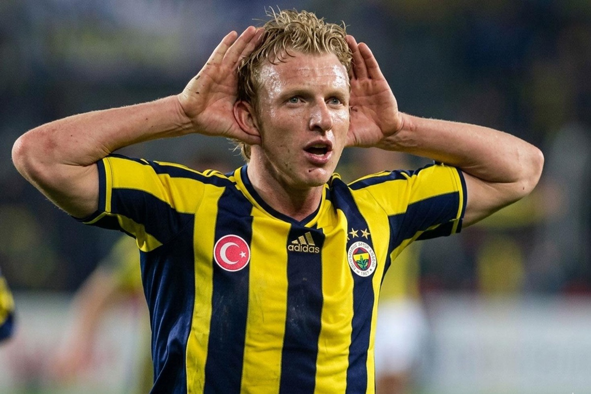 Fenerbahçe\'ye geri dönecek mi? Kuyt için resmi açıklama