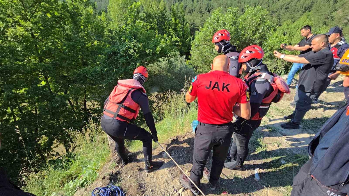 Filyos Çayı\'nda akıntıya kapılan Erten\'in cansız bedenine ulaşıldı
