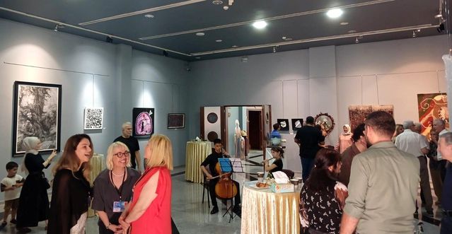 Mersin'de 'Fragman' Sergisi Açıldı