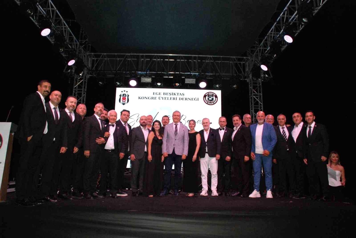 Beşiktaş\'ta Siyah & Beyaz Gece