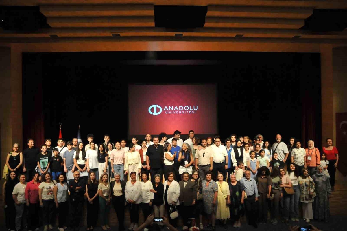 İÇEM Mezunlar Günü Coşkuyla Kutlandı