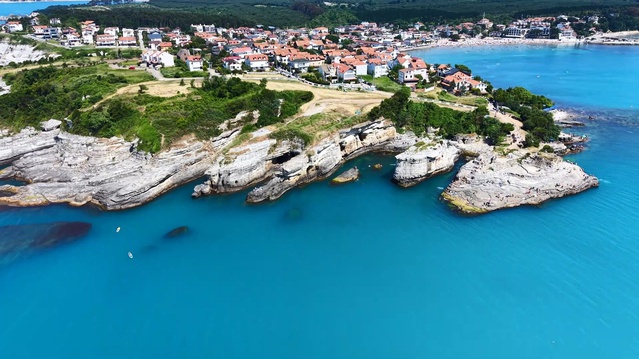 Kandıra’da Deniz Turkuaz Renge Bürüdü