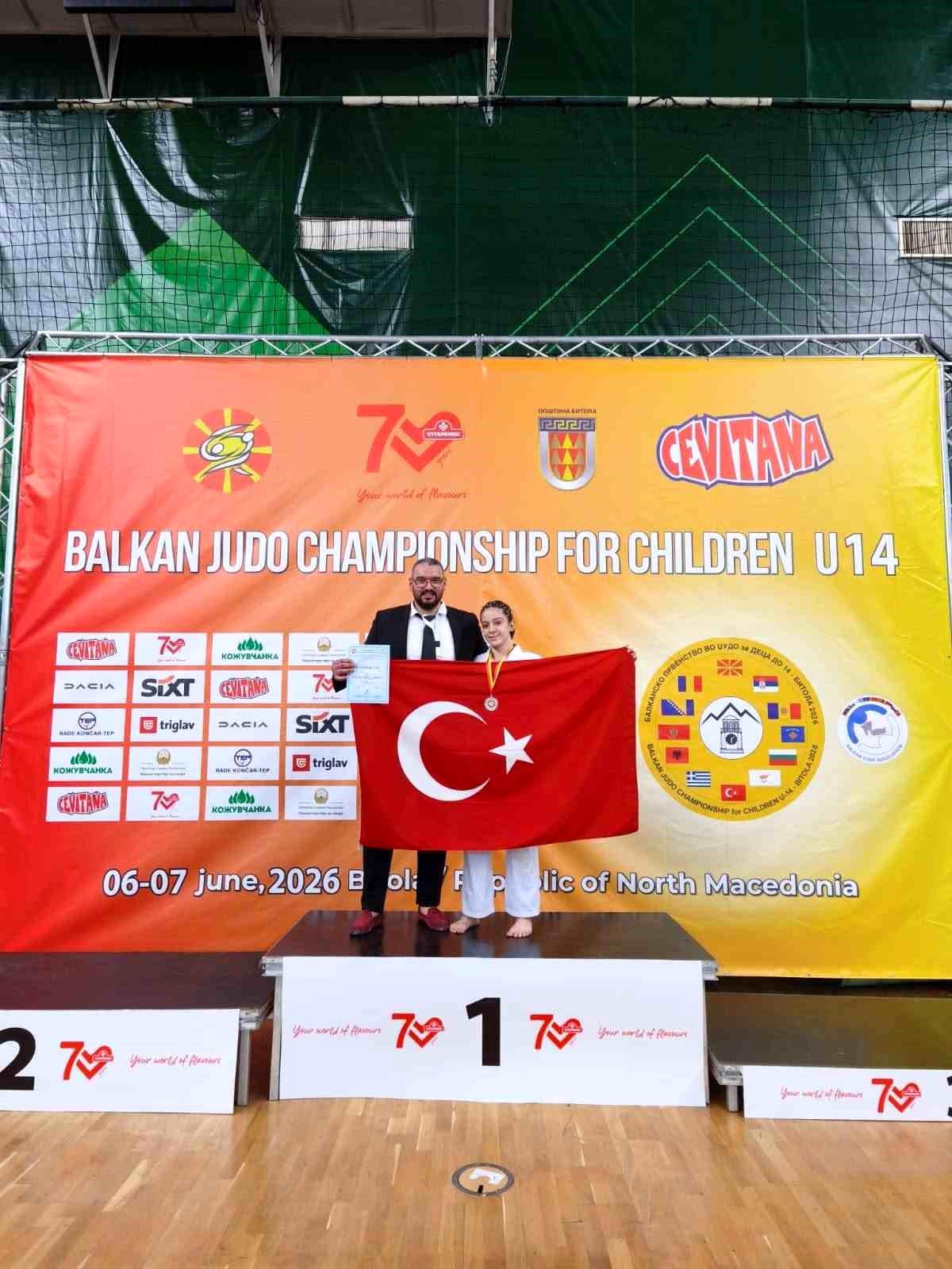 Selda Beren Sarıkaya Balkan İkincisi Oldu