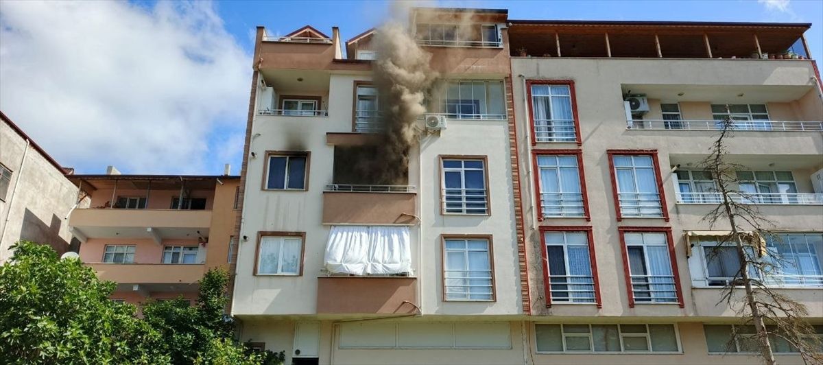 Kandıra\'da Evde Yangın Çıktı