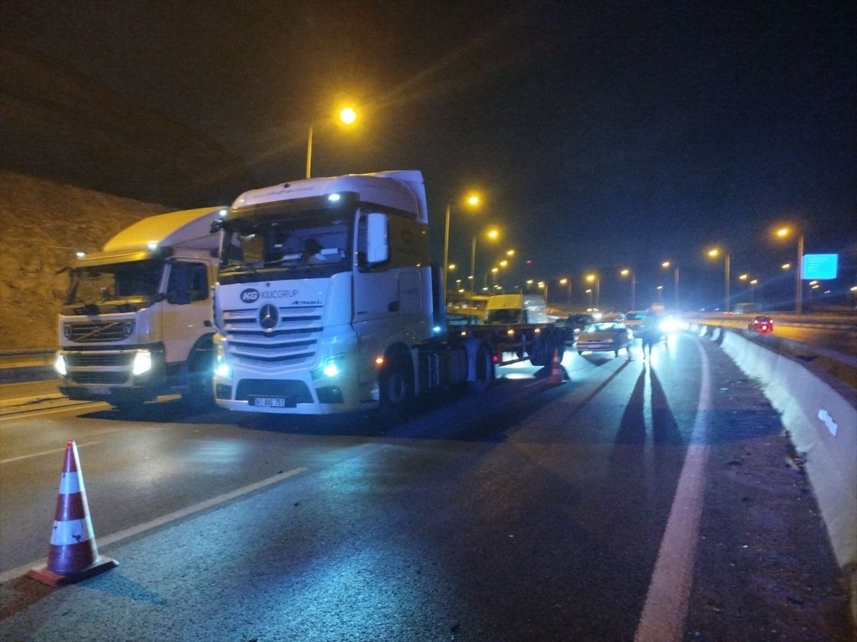 Dilovası\'nda Sıvı Atık Trafiği Aksattı