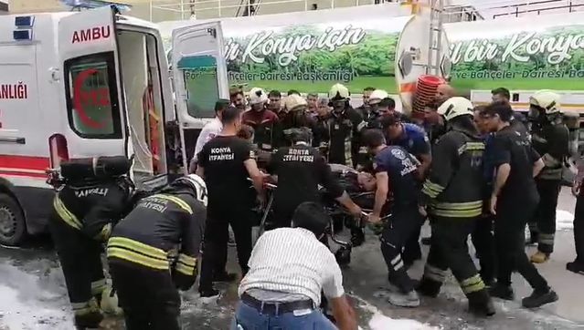 Konya'da Fabrika Yangını: 1 İtfaiye Eri Yaralandı