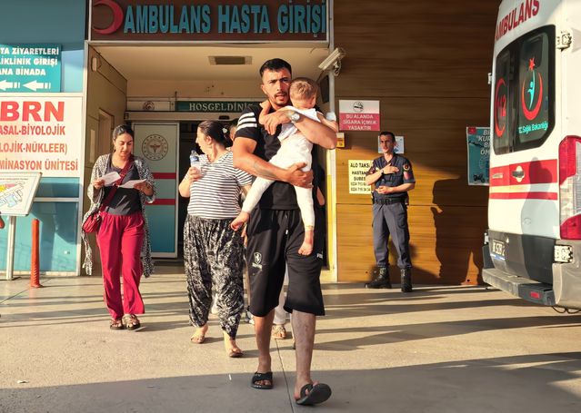 Mangaldaki Ateşe Düşen Bebek Yaralandı