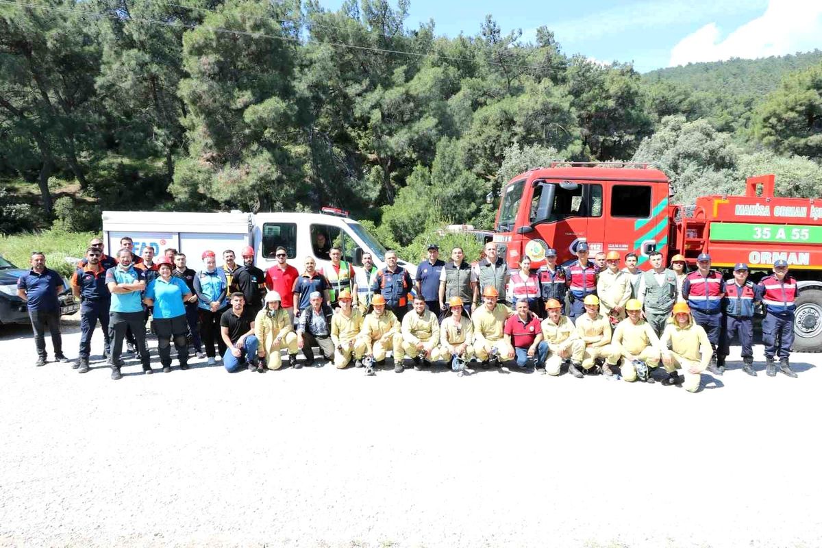 Manisa\'da 5 ilçede eş zamanlı orman yangını tatbikatı gerçekleştirildi