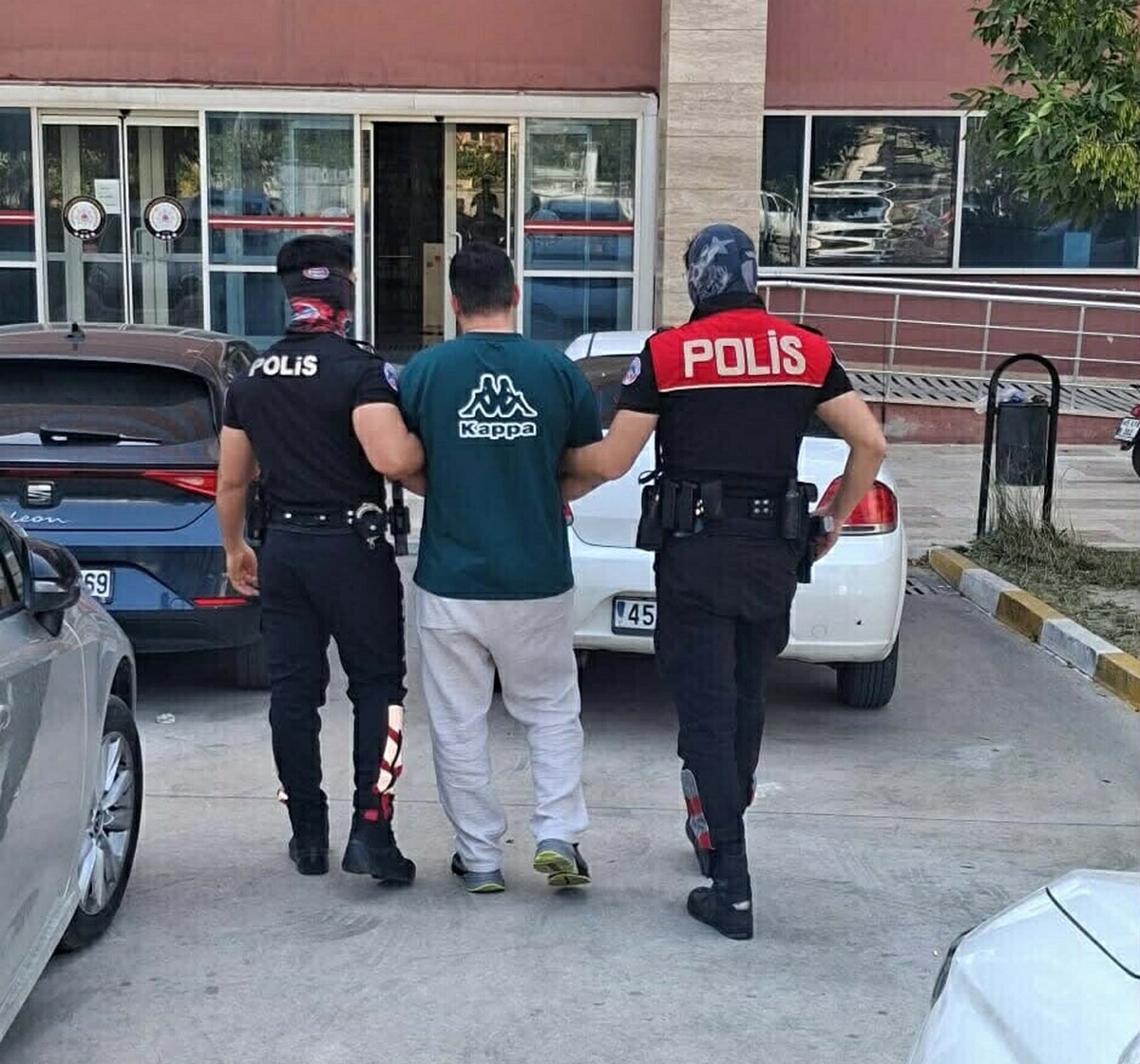 Cezaevi Firarisi Takside Yakalandı