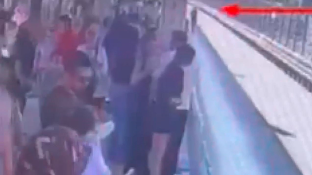 Metrobüs durağındaki vahşi cinayetin yeni görüntüleri ortaya çıktı
