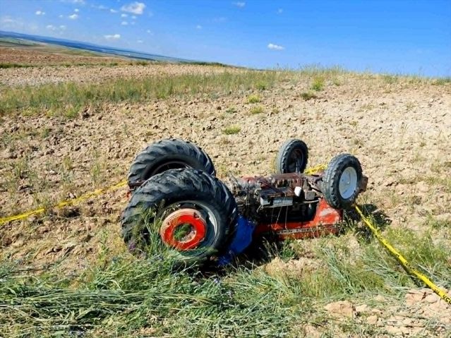 Traktör Devrildi: Sürücü Hayatını Kaybetti