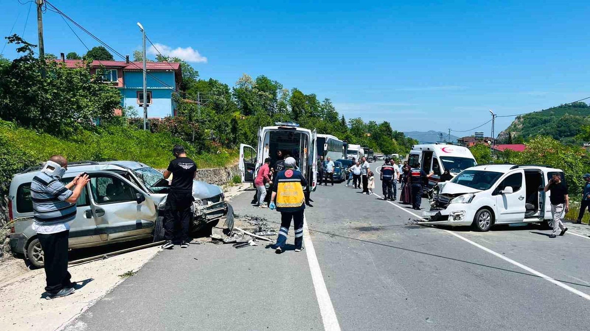 Ordu\'da 3 Araçlı Kaza: 7 Yaralı