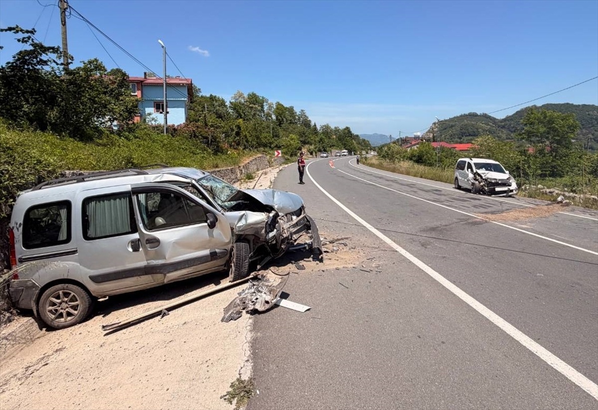 Ordu\'da Trafik Kazası: 7 Yaralı
