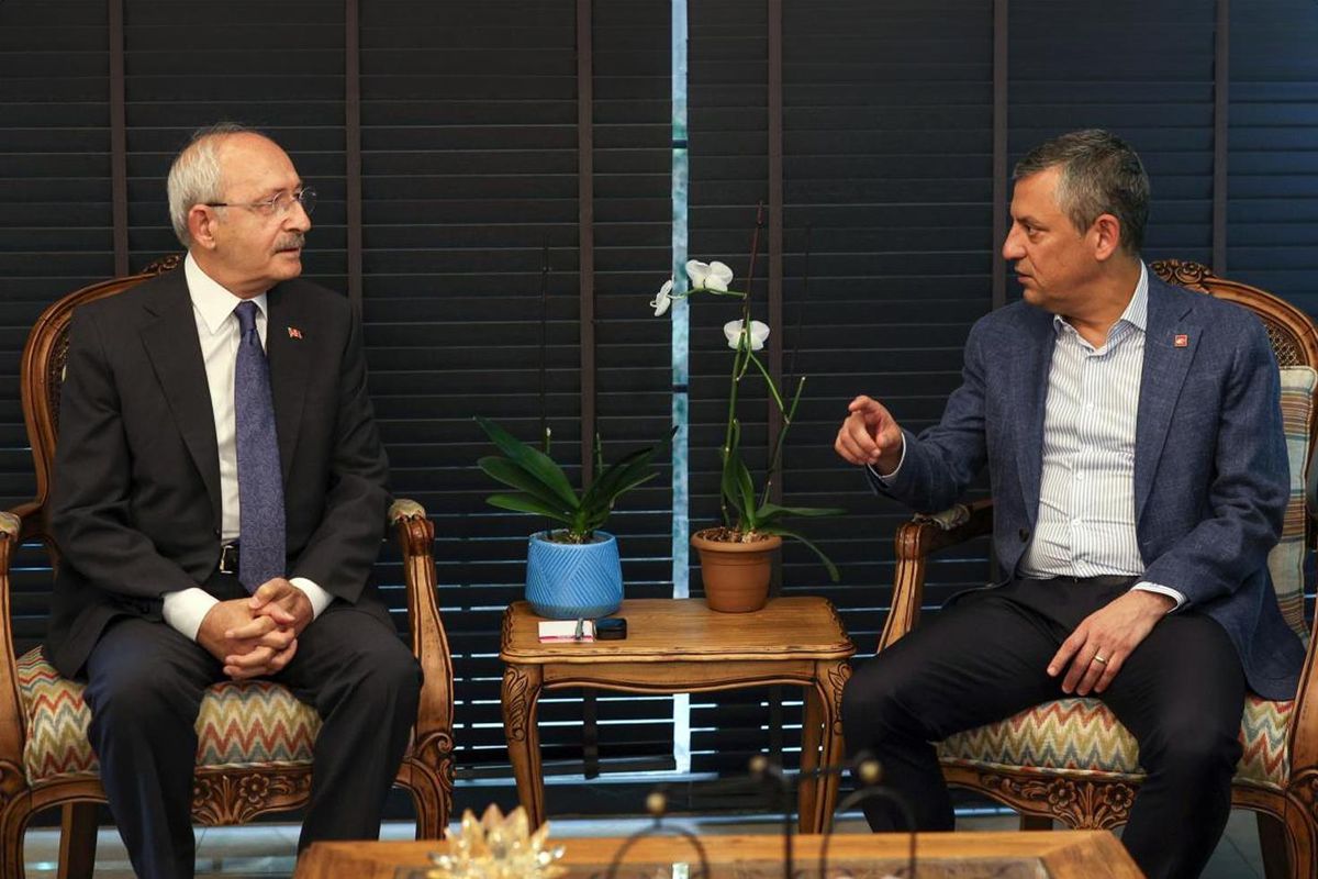 Özel\'den Kılıçdaroğlu\'na sürpriz teklif: "İkimiz de çekilelim" dedi yeni isim önerdi