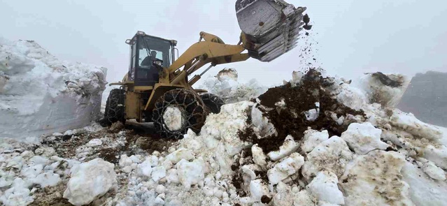 Rize Yaylalarında Kar Temizleme Çalışmaları Başladı
