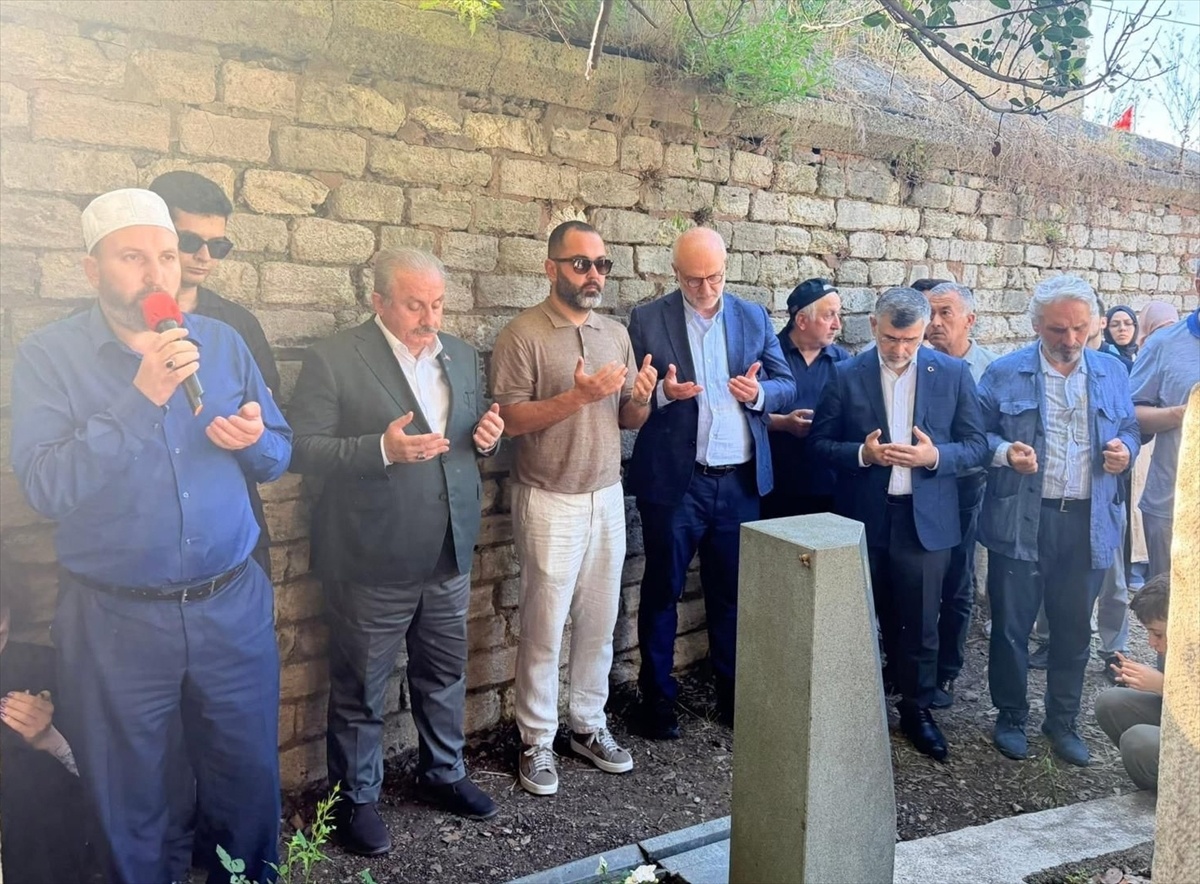 Mevlana İdris Zengin 4. yılında anıldı