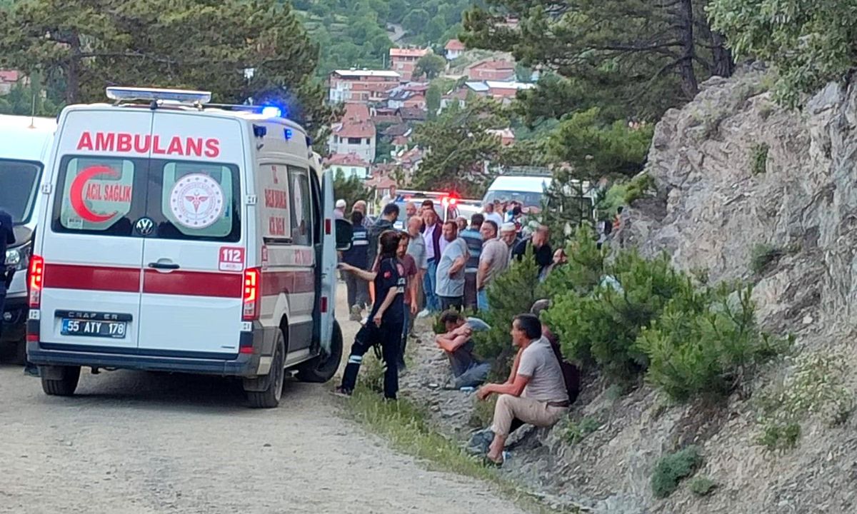 Traktör Uçuruma Yuvarlandı: Bir Ölü, Bir Yaralı