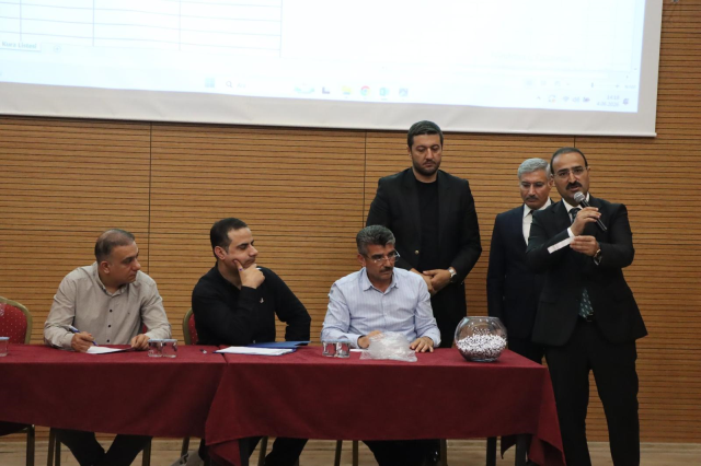 Şanlıurfa Büyükşehir Belediyesi’nde 12 işçi için kura çekimi yapıldı