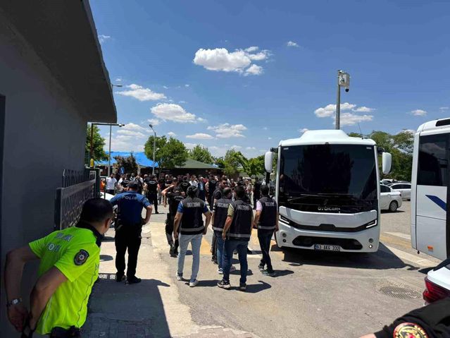 Şanlıurfa'da Silahlı Suç Örgütüne Büyük Operasyon