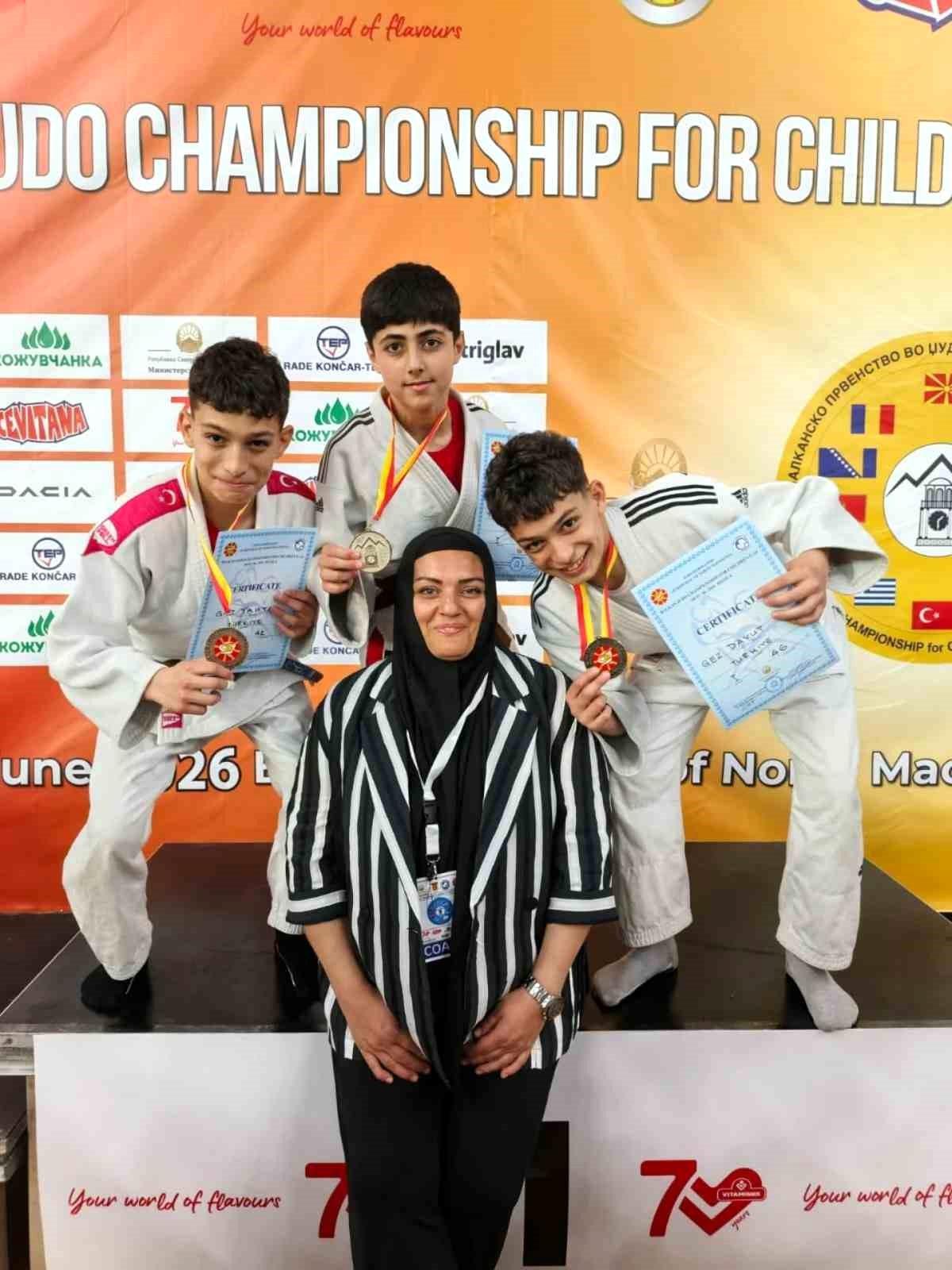 Sivaslı Sporcular Judo Şampiyonluğu Kazandı