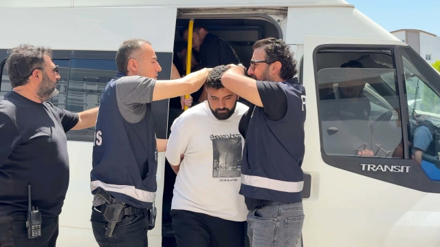Söke'deki çifte cinayetin şüphelisinin yakalandığı anlar dronla görüntülendi