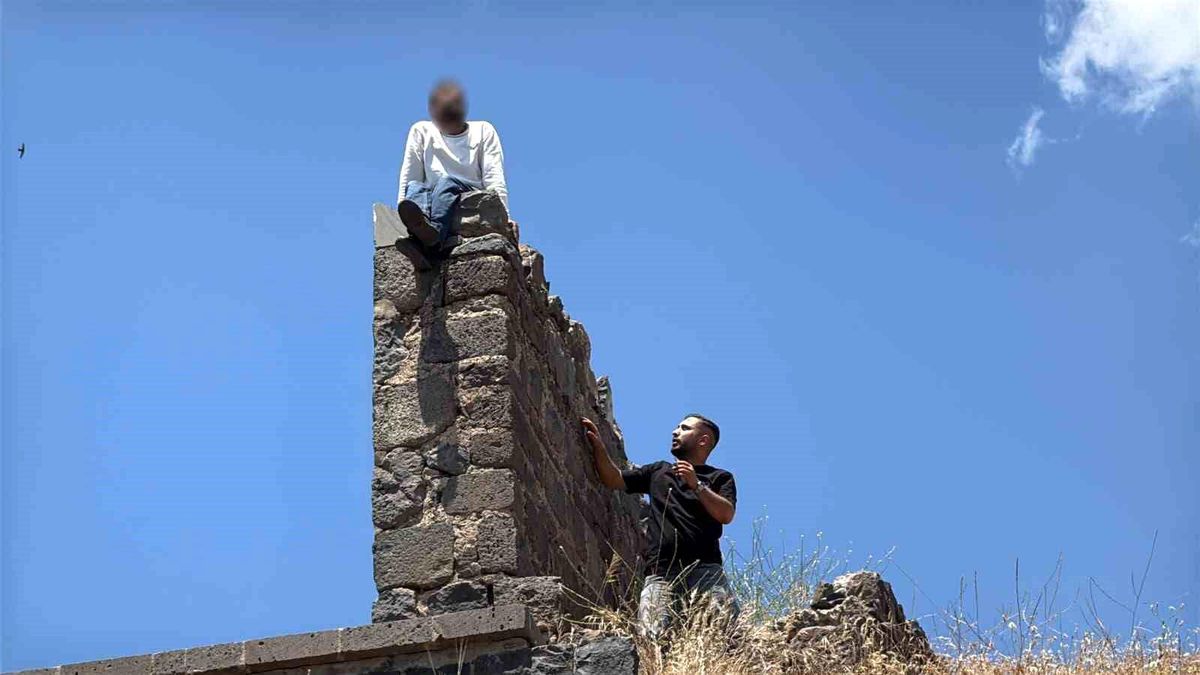 Diyarbakır\'da İntihar Girişimi İkna ile Sonuçlandı