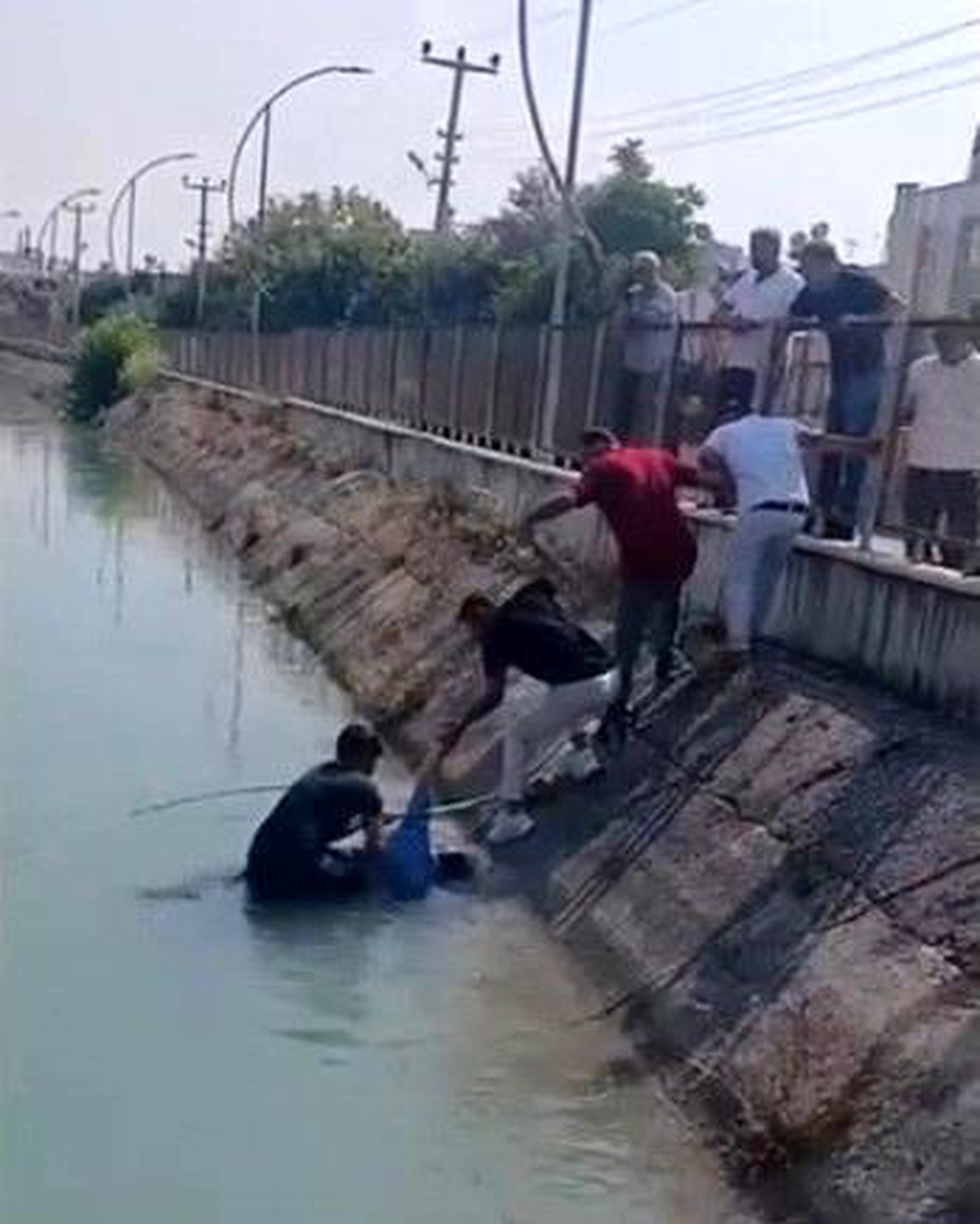 Mersin\'de Boğulma Tehlikesi Geçiren Adam Kurtarıldı