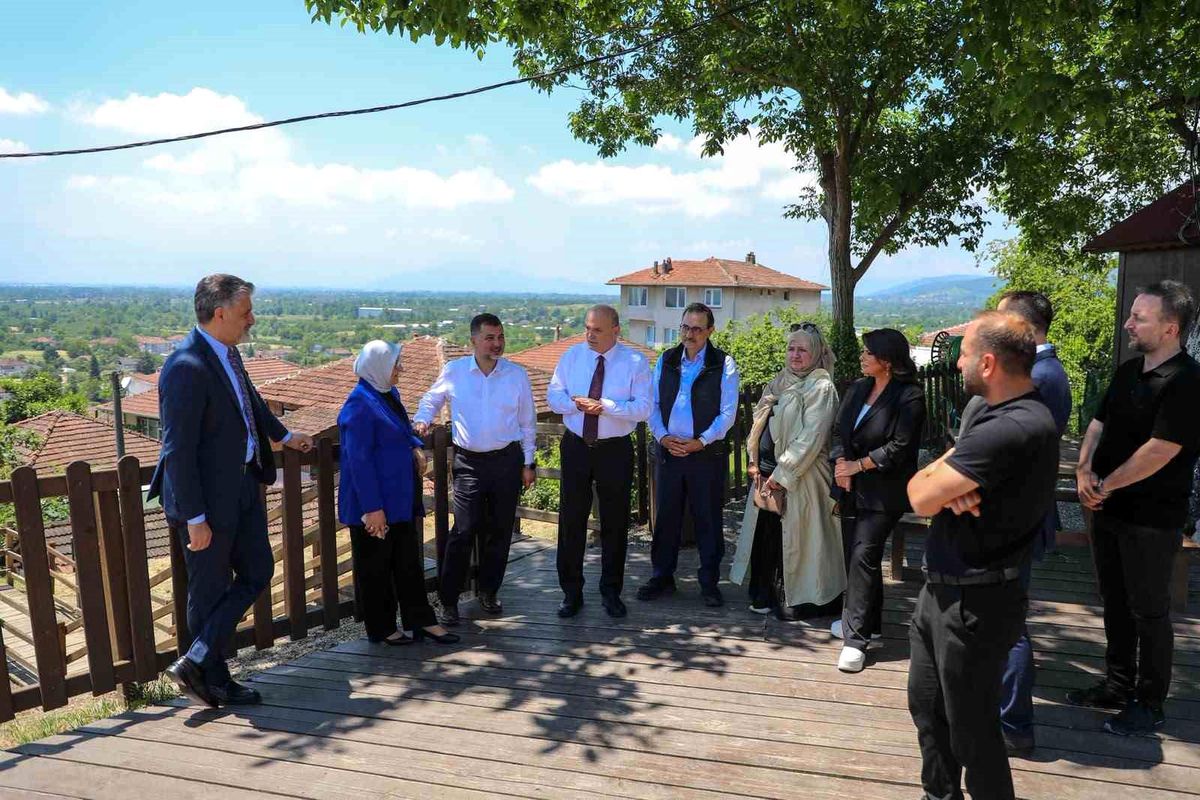 TBMM heyeti Düzce\'de Konuralp Antik Kenti\'ni inceledi