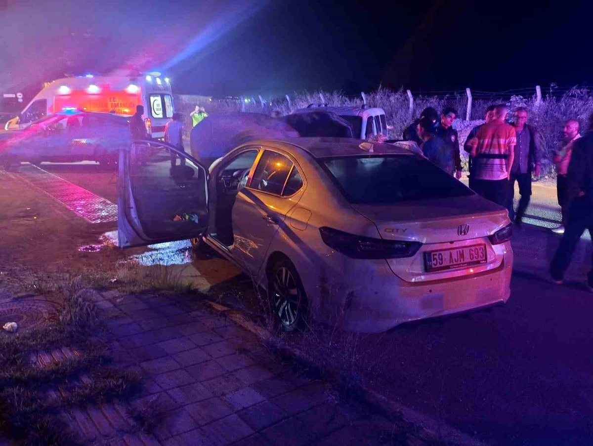 Tekirdağ\'da Kaf Kafaya Kaza: 4 Yaralı