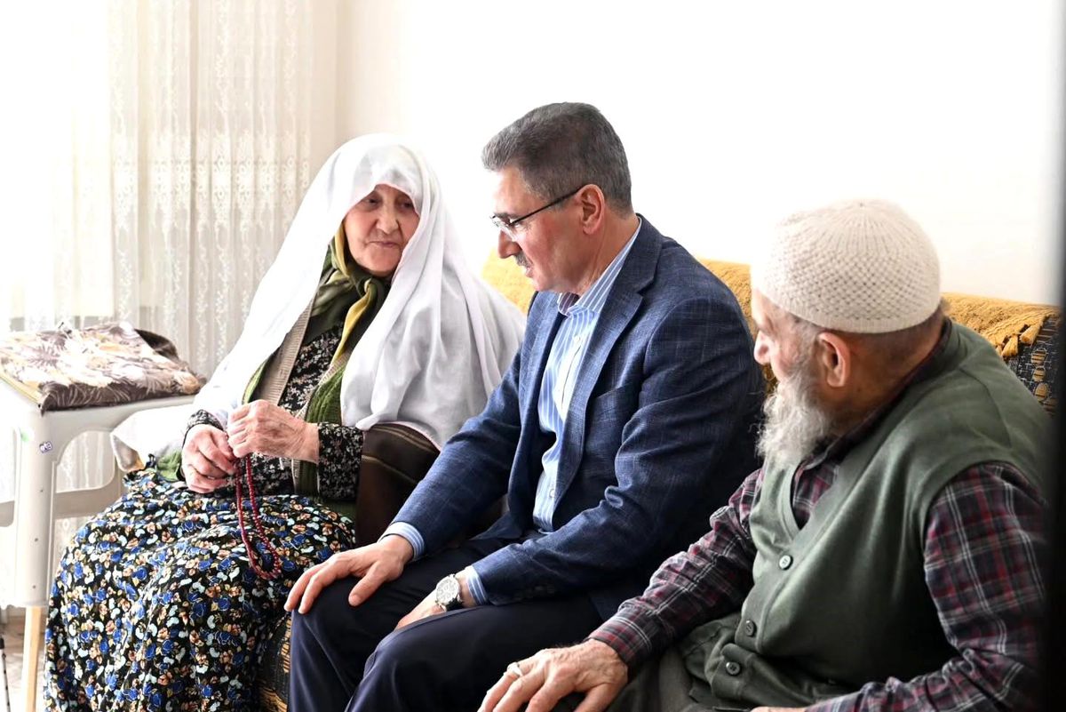 Vali Baruş\'tan gazi, şehit ailesi ve yaşlılara ziyaret