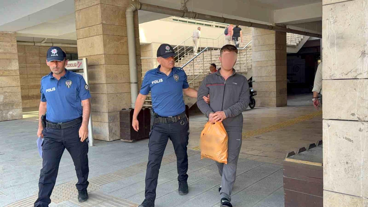 Samsun\'da Bıçaklama Olayı: 17 Yaşındaki Çocuk Yaralandı