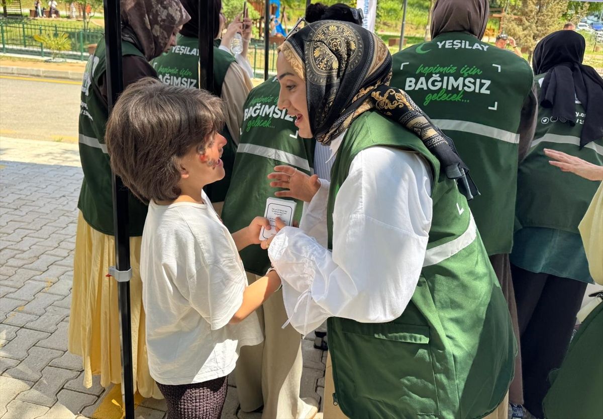 Yeşilay\'dan Çocuklara Çevre Farkındalığı Etkinliği