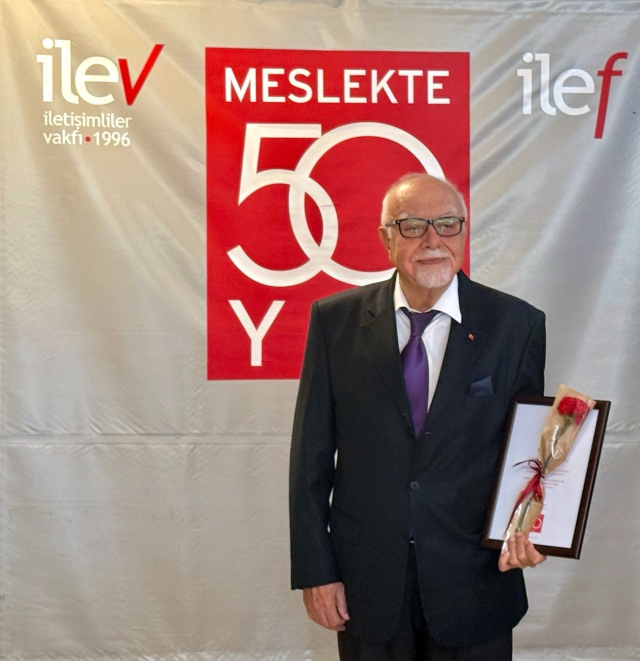 Yusuf Ağar'a meslekte yarım asrı aşan emeği için onur ödülü