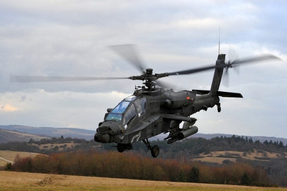 ABD Apache Helikopteri Hürmüz Boğazı\'na Düştü