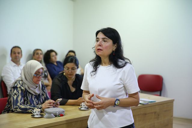 Adana'da 'Her Gebeye Bir Ebe' Uygulaması Tanıtıldı