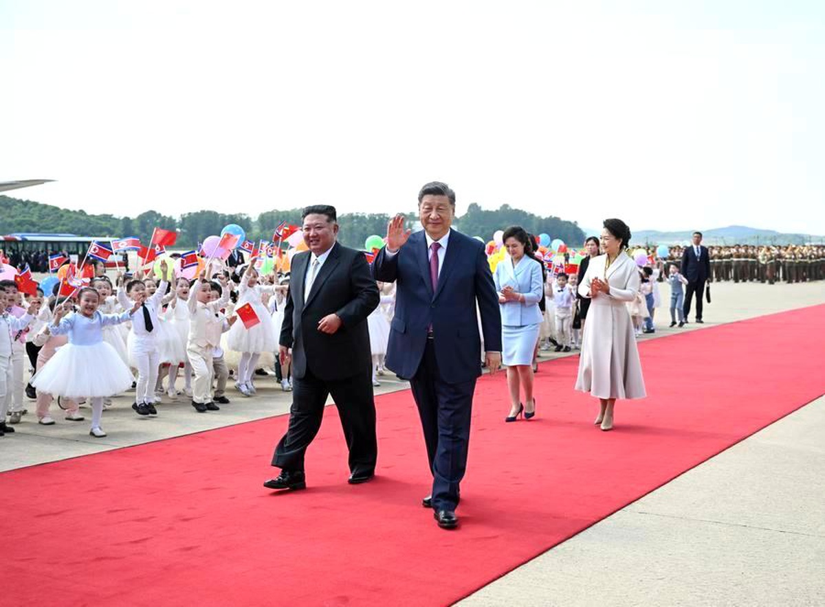 Kuzey Kore\'de Çin liderine veda