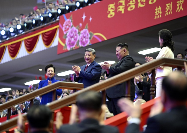 Xi Jinping ve Kim Jong-un'dan Kültürel Etkinlik