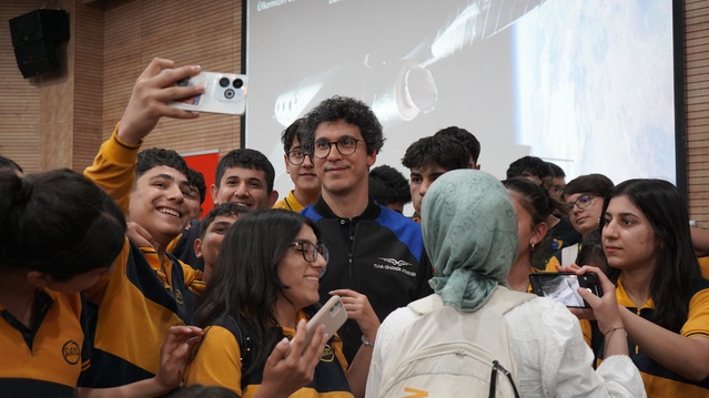 Astronot Atasever Şırnak'ta Gençlerle Buluştu