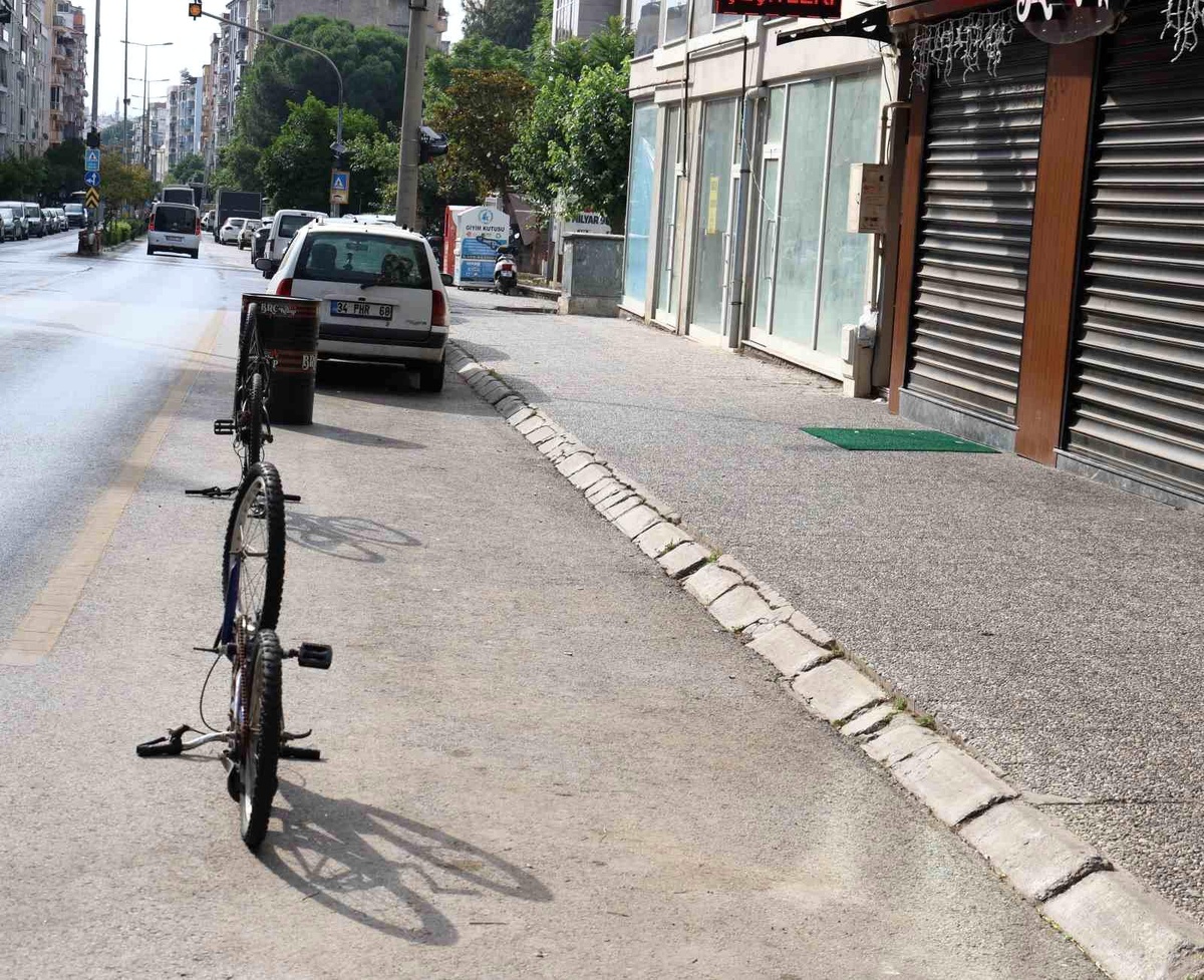 Aydın\'daki trafik ve otopark sıkıntısının en önemli nedenlerinden biri denetimsizlik
