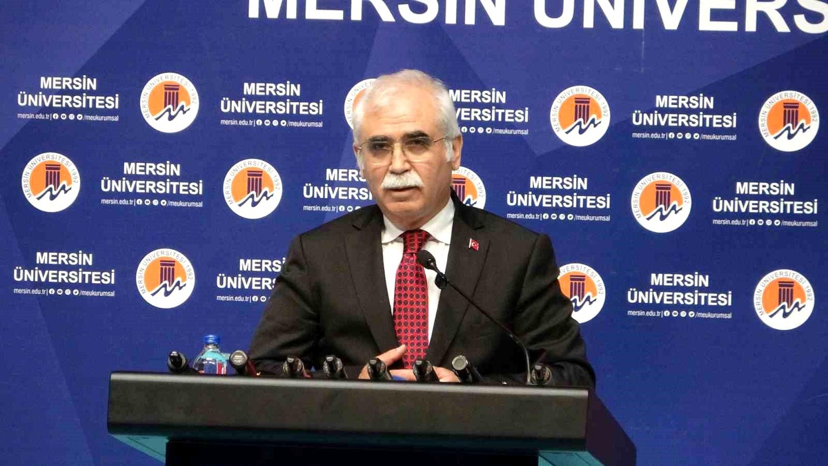 Anayasa Mahkemesi Başkanı, Gençlerle Buluştu