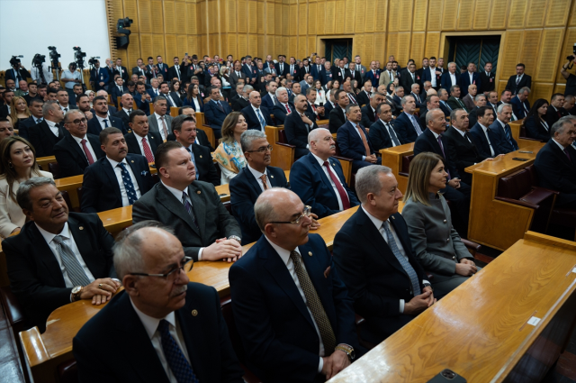 Bahçeli kürsüden Özel'e seslendi: Ateşe körükle gitmemeli, aklı selimle hareket etmelidir