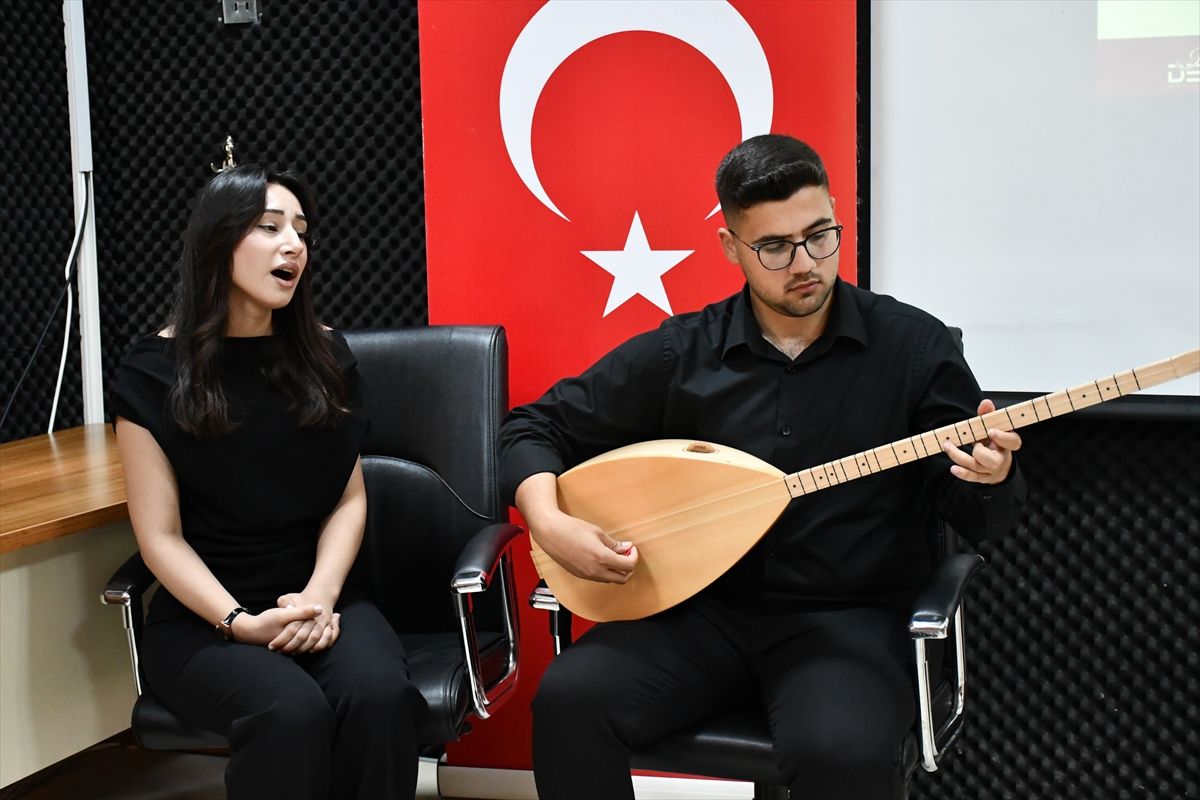 Şehit Öğretmen Şenay Aybüke Yalçın için Batman Üniversitesi\'nde anma programı