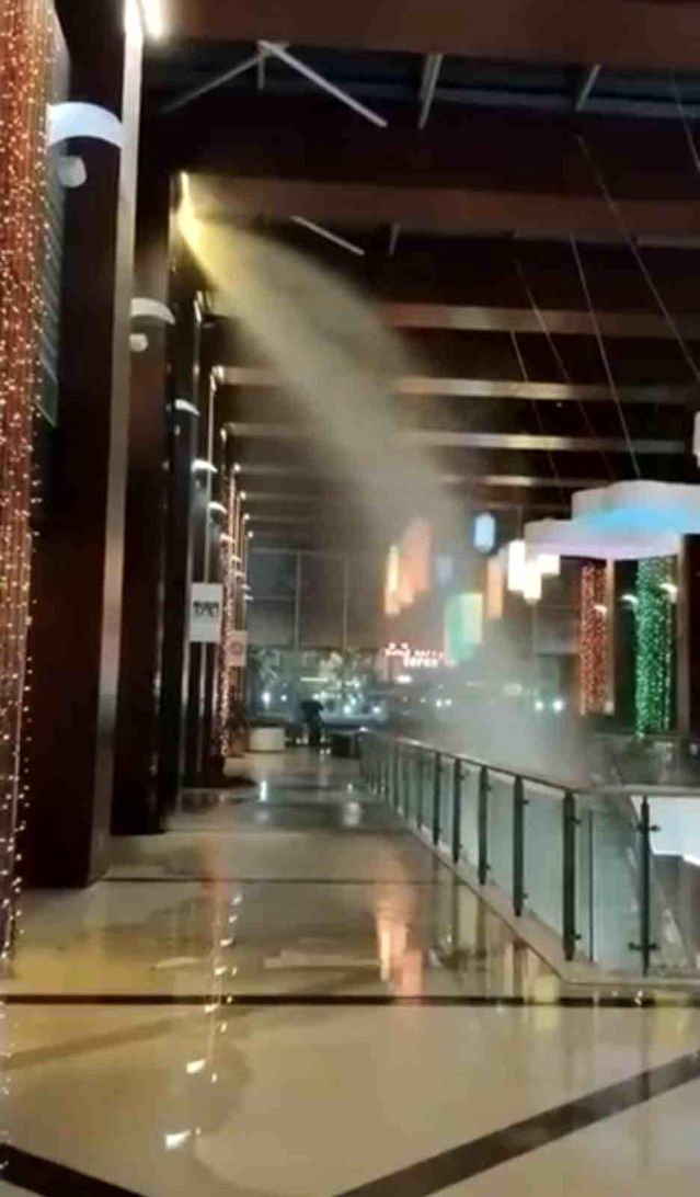 Bursa Alışveriş Merkezinde Fıskiyeler Açıldı